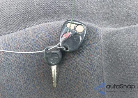 2000 Chevrolet Silverado 1500 Ls from USA, damaged, VIN 2GCEC19T5Y1405514